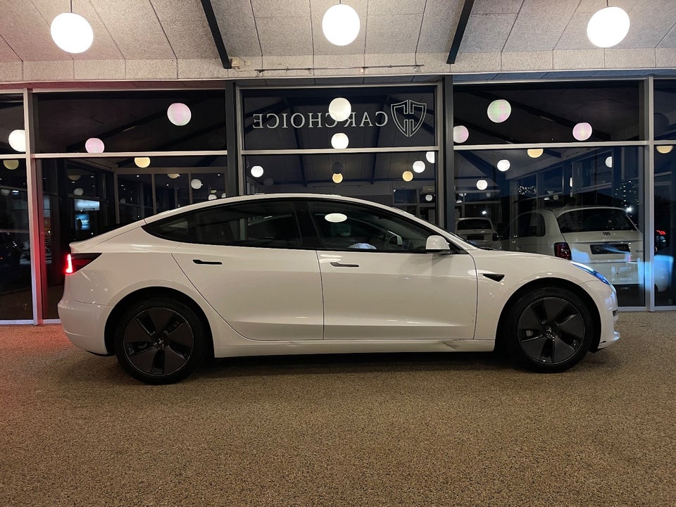 Tesla Model 3 Long Range RWD 4d