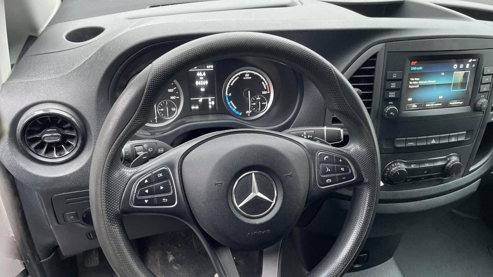 Mercedes eVito 129 Tourer PRO L Van