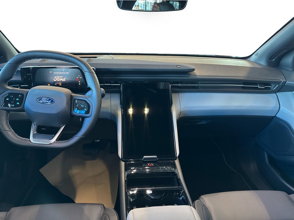 Ford Explorer 82 Premium Extended Range 5d