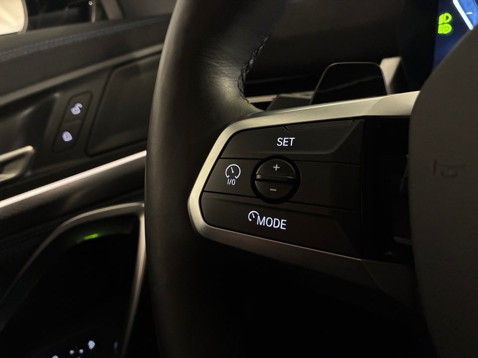 BMW iX2 xDrive30 M-Sport Premium 5d