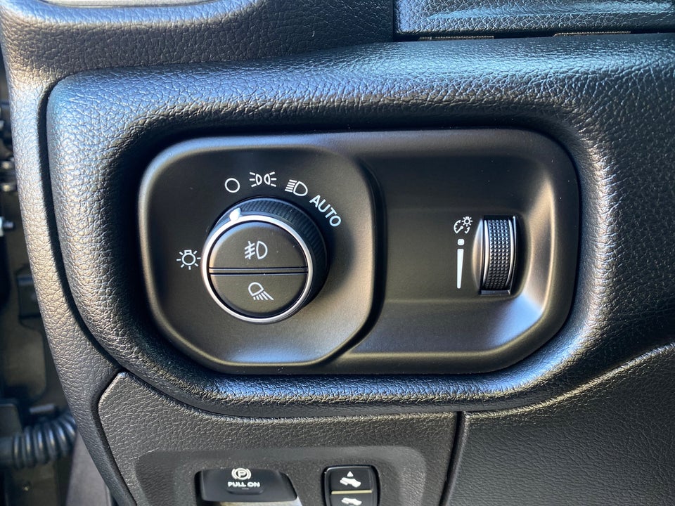 Dodge RAM 1500 5,7 V8 Hemi Laramie aut. 4d