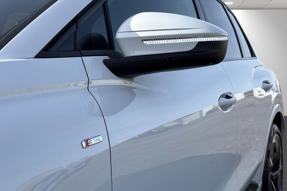Audi Q4 e-tron 45 S-line Edition 5d
