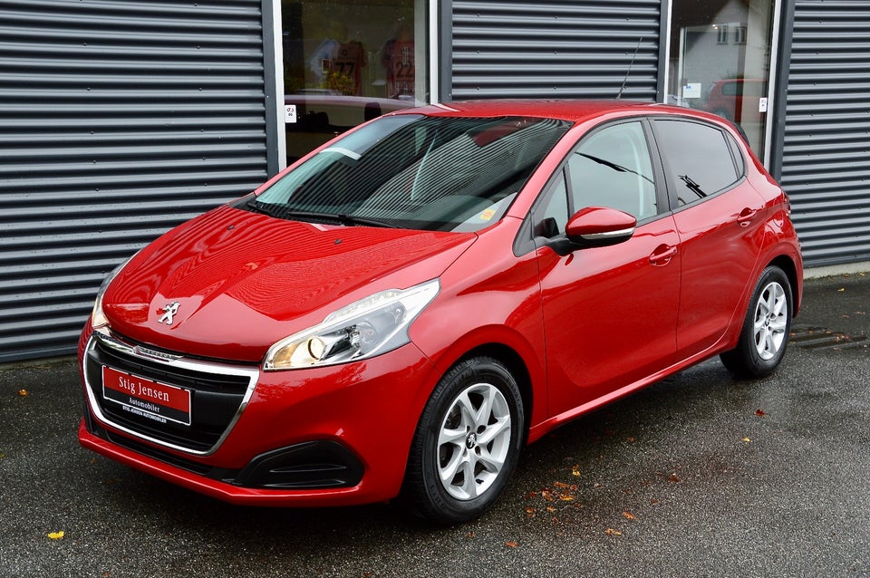 Peugeot 208 1,6 BlueHDi 100 More 5d