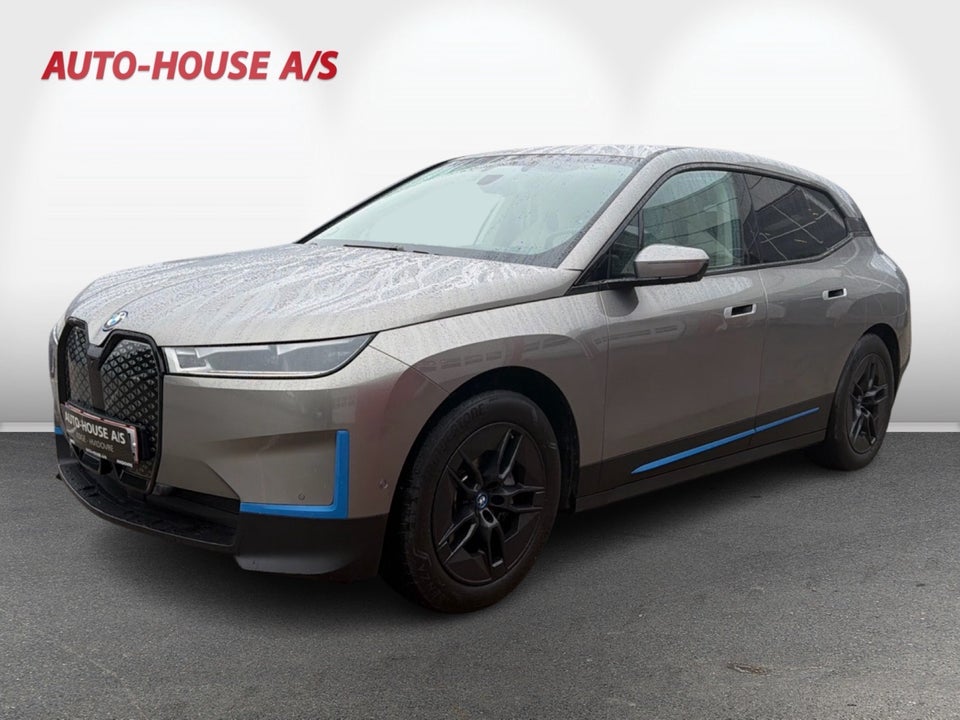 BMW iX xDrive40 5d