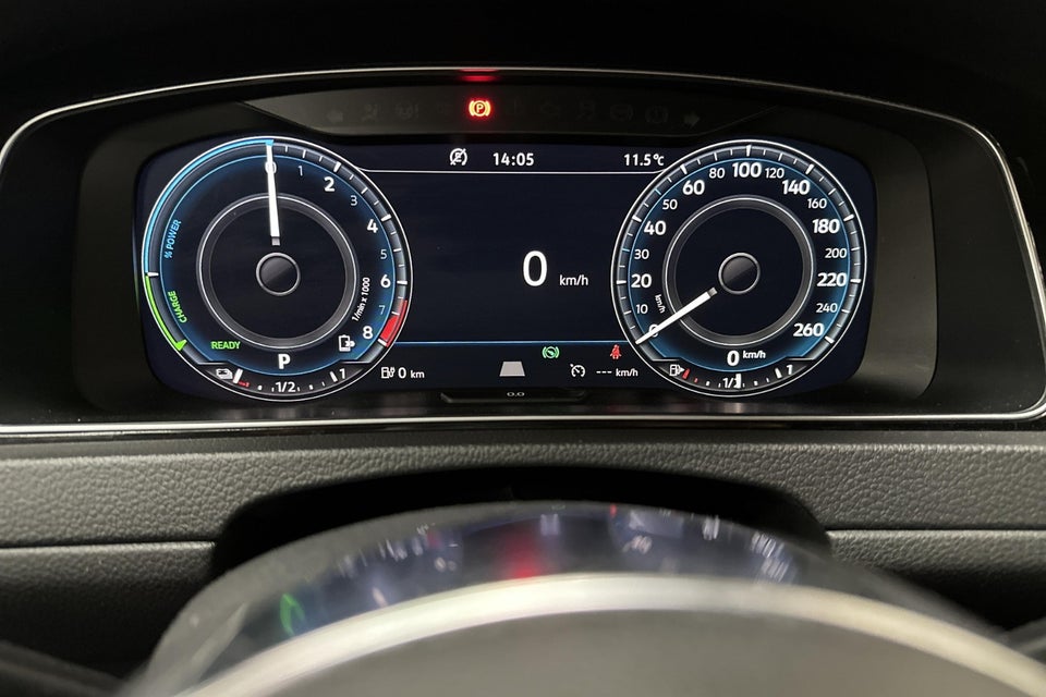 VW Golf VII 1,4 GTE DSG 5d