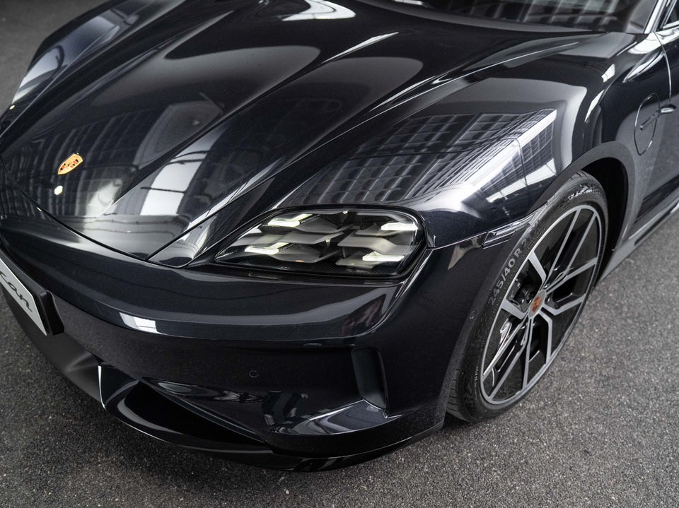 Porsche Taycan Performance+ Black Edition 4d