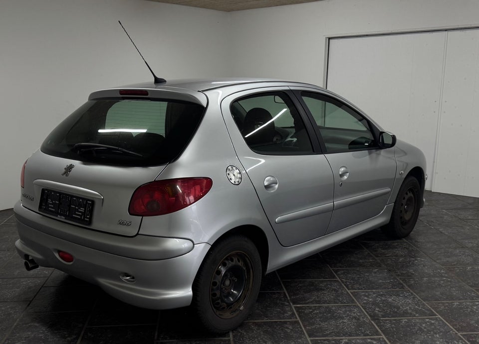 Peugeot 206 1,4 S-line 5d