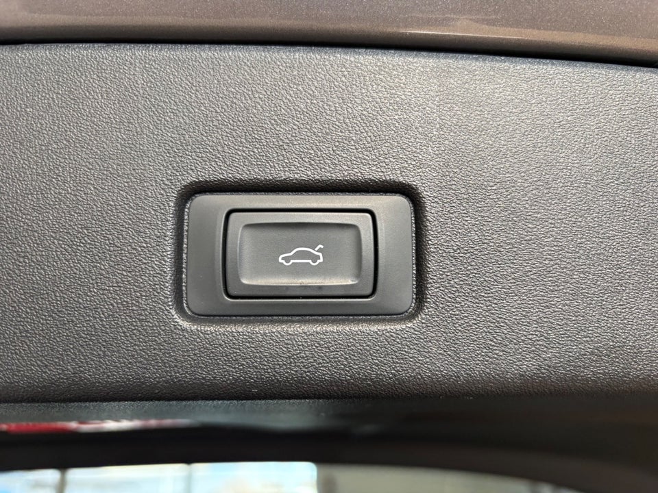 Audi Q4 e-tron 40 Advanced 5d