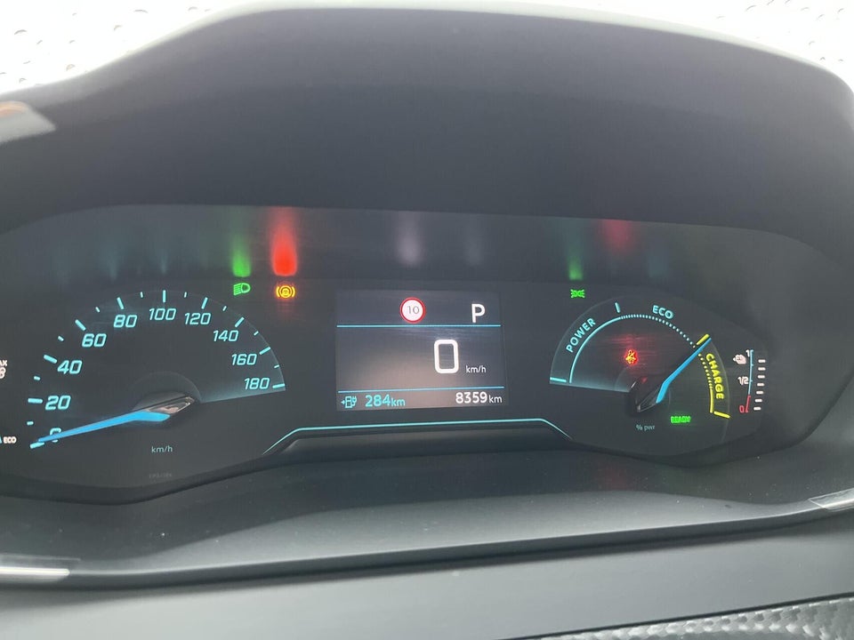 Peugeot e-208 50 Style 5d