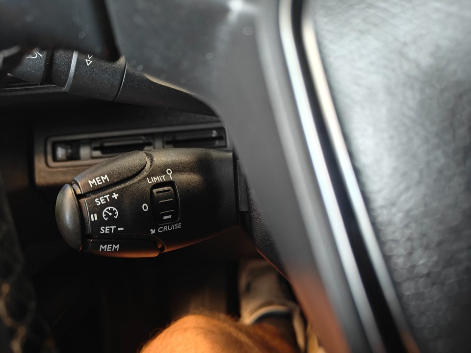 Peugeot 5008 1,2 PureTech 130 Active 7prs 5d