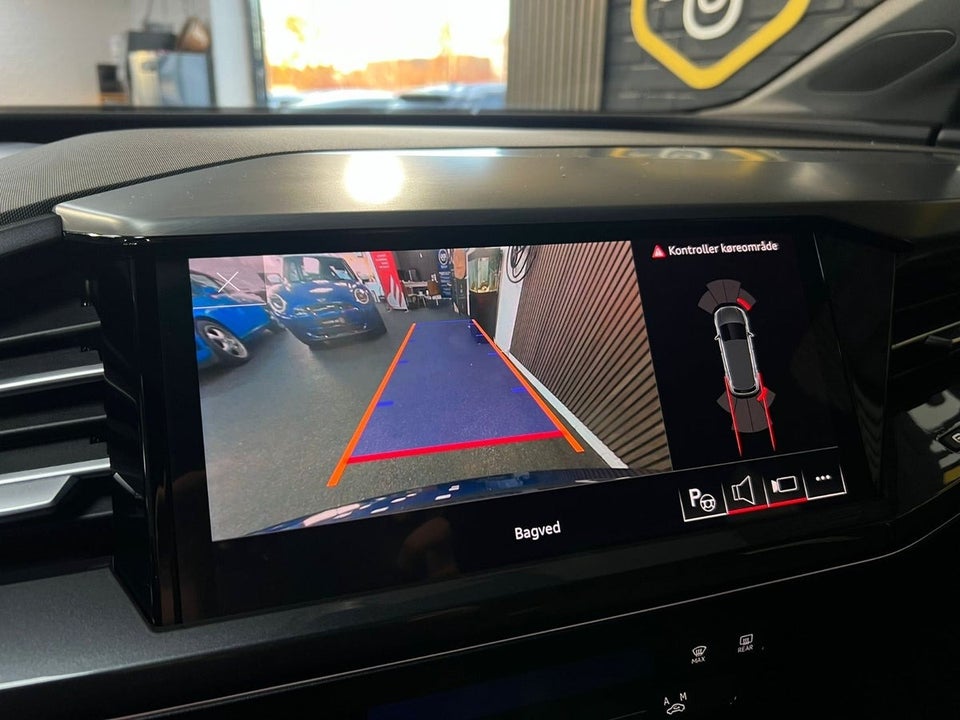 Audi Q4 e-tron 35 S-line 5d