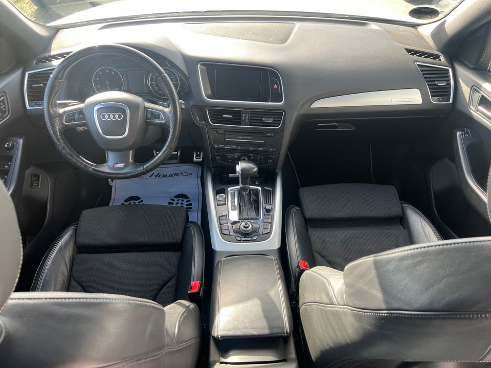 Audi Q5 2,0 TFSi 211 S-line quattro S-tr. 5d