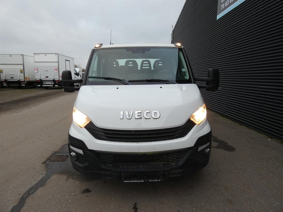 Iveco Daily 2,3 35S14 Mandskabsvogn m/lad 4d