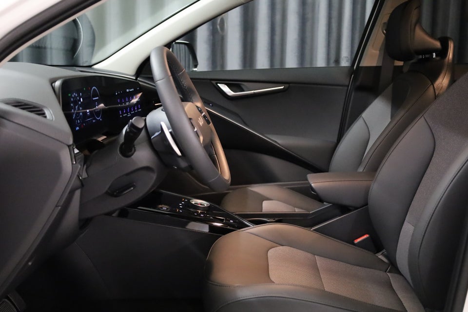 Kia Niro 64 EV Prestige 5d