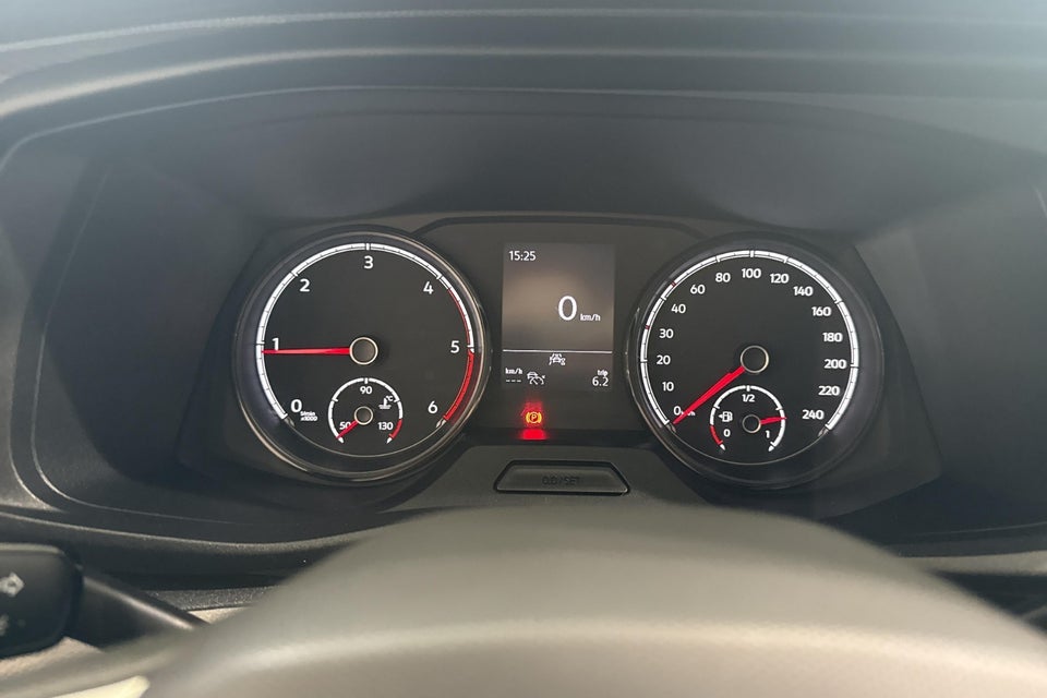 VW Transporter 2,0 TDi 110 Kassevogn lang