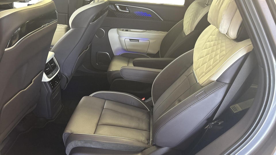 Hongqi E-HS9 99 Exclusive 5d