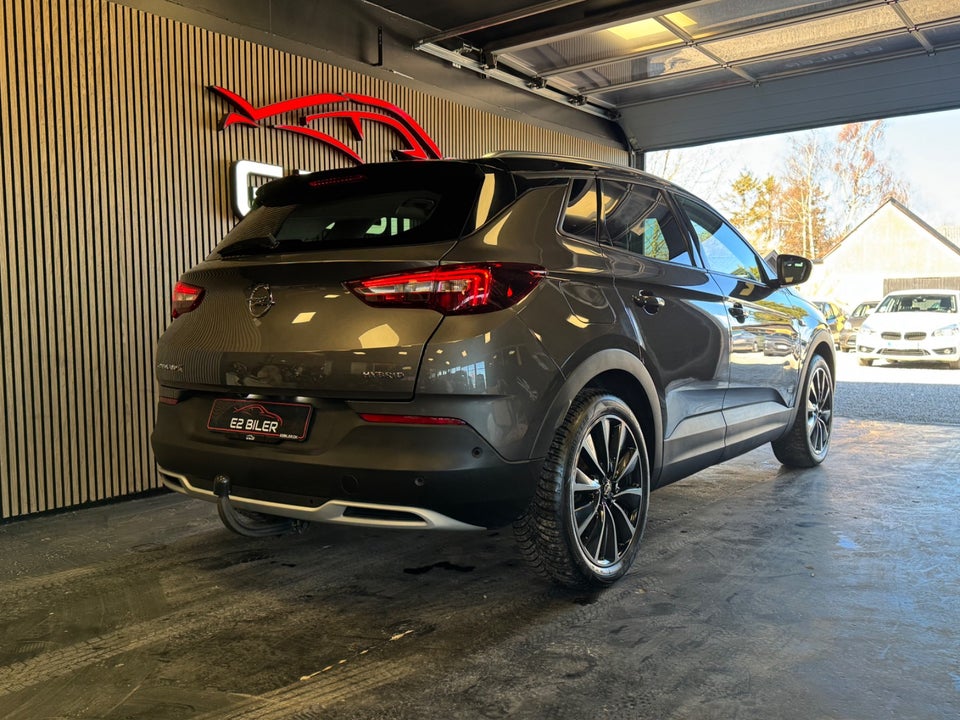 Opel Grandland X 1,6 Hybrid Ultimate aut. 5d