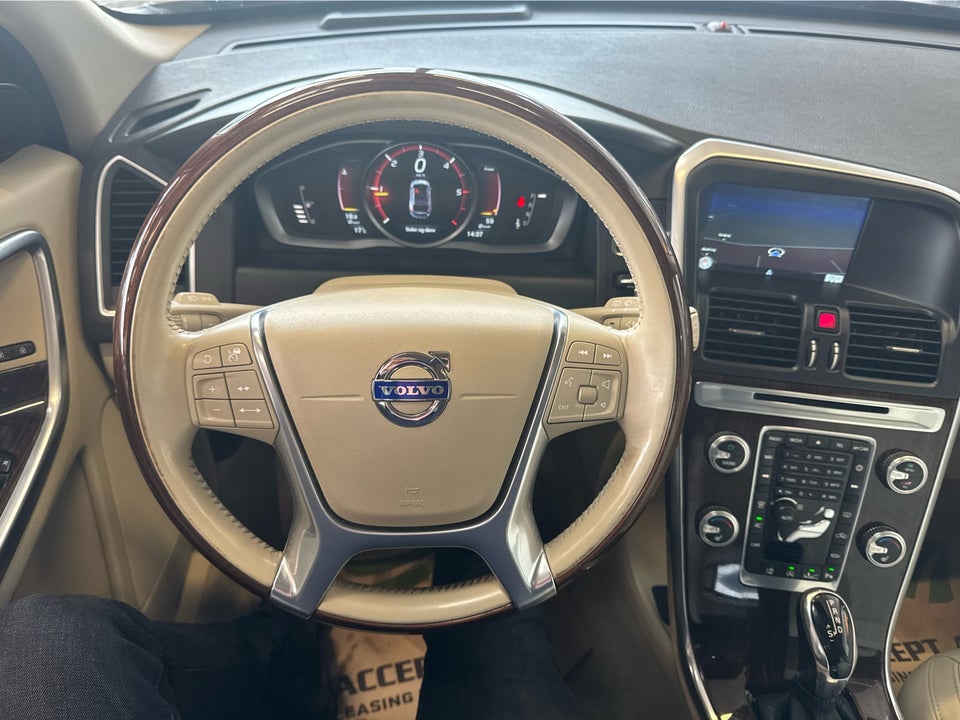 Volvo XC60 2,0 D4 181 Summum aut. 5d