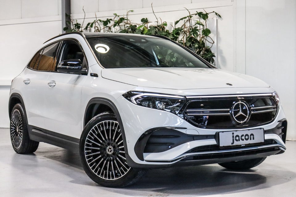 Mercedes EQA350 AMG Line 4Matic 5d