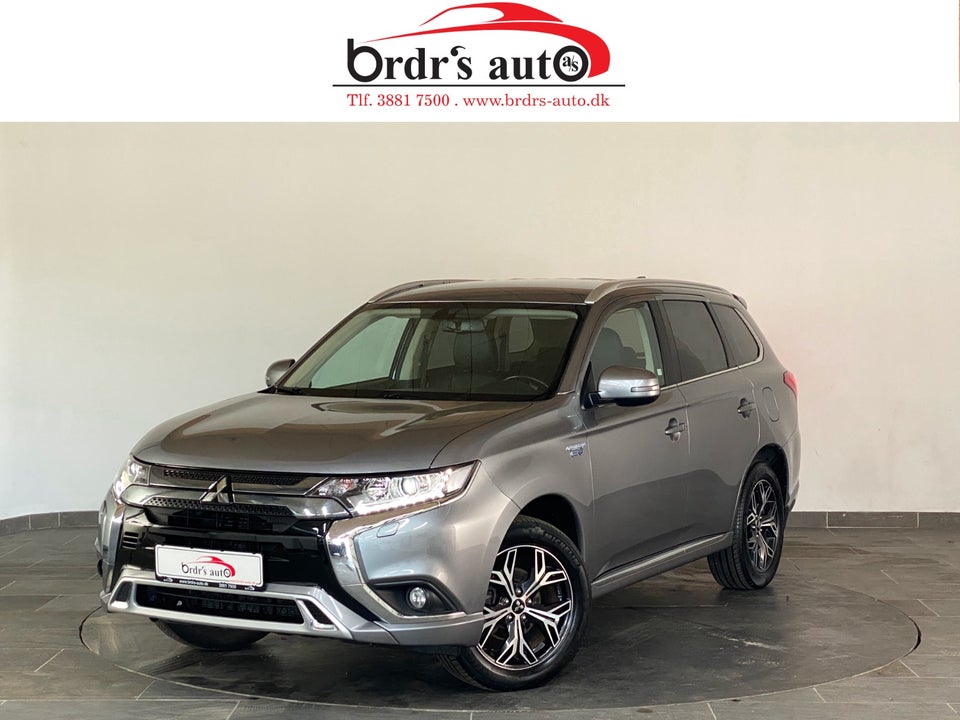 Mitsubishi Outlander 2,4 PHEV Invite CVT 4WD 5d