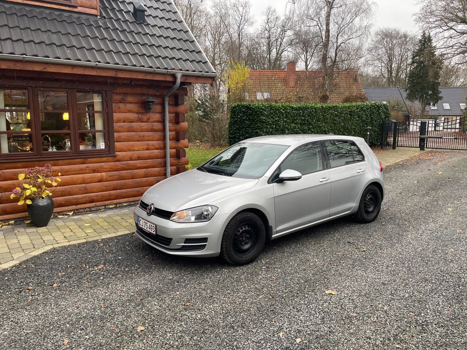 VW Golf VII 1,6 TDi 110 Comfortline BMT 5d