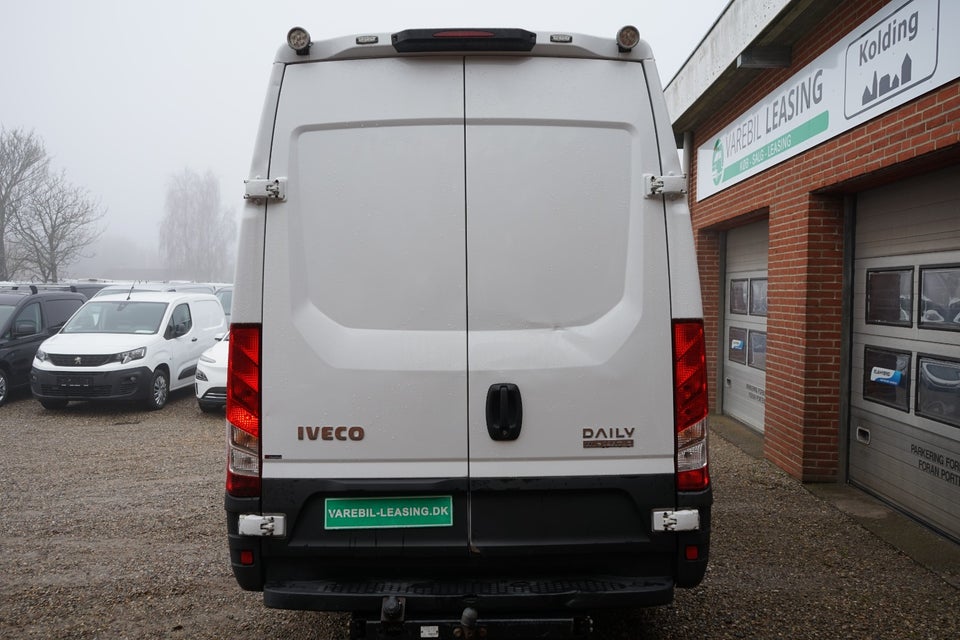 Iveco Daily 2,3 35S16 12m³ Van AG8
