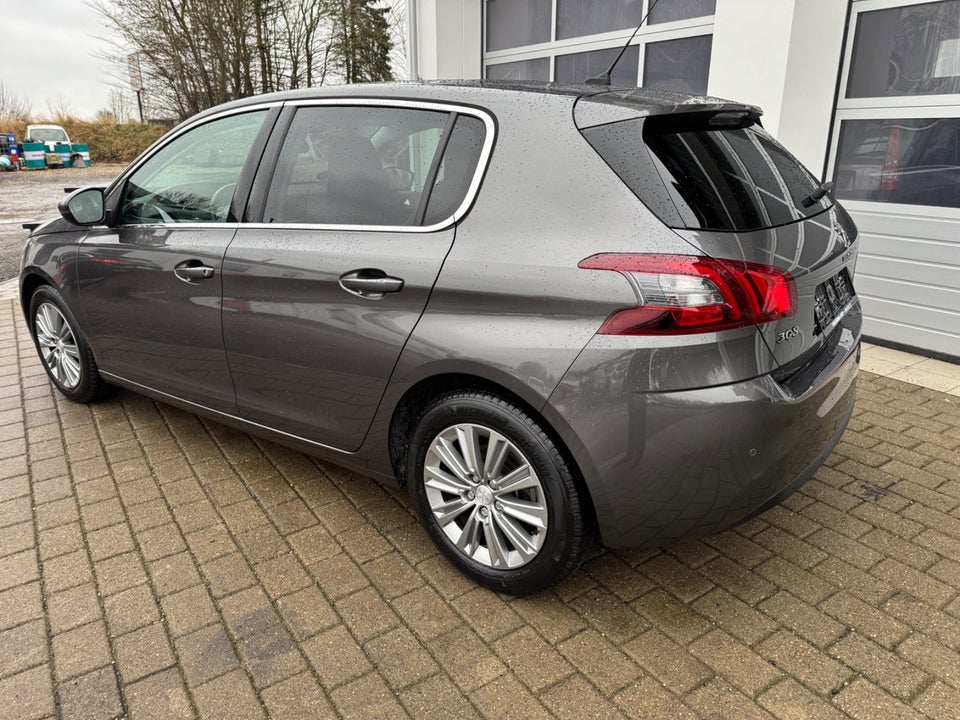 Peugeot 308 1,5 BlueHDi 130 Prestige Sky 5d