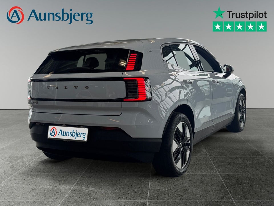 Volvo EX30 Standard Range Core 5d