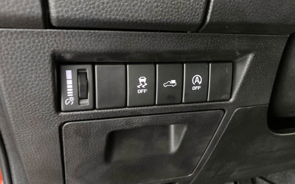 Isuzu D-Max 1,9 TD 163 Crew Cab Exclusive aut. 4d