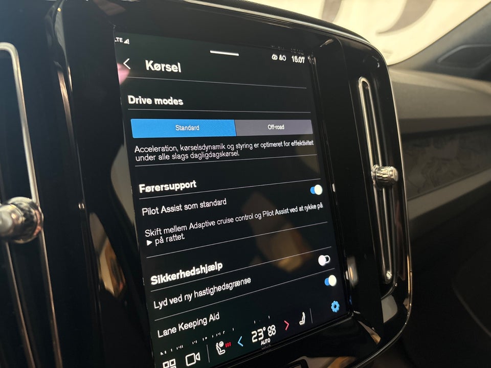 Volvo XC40 ReCharge Extended Range Plus 5d