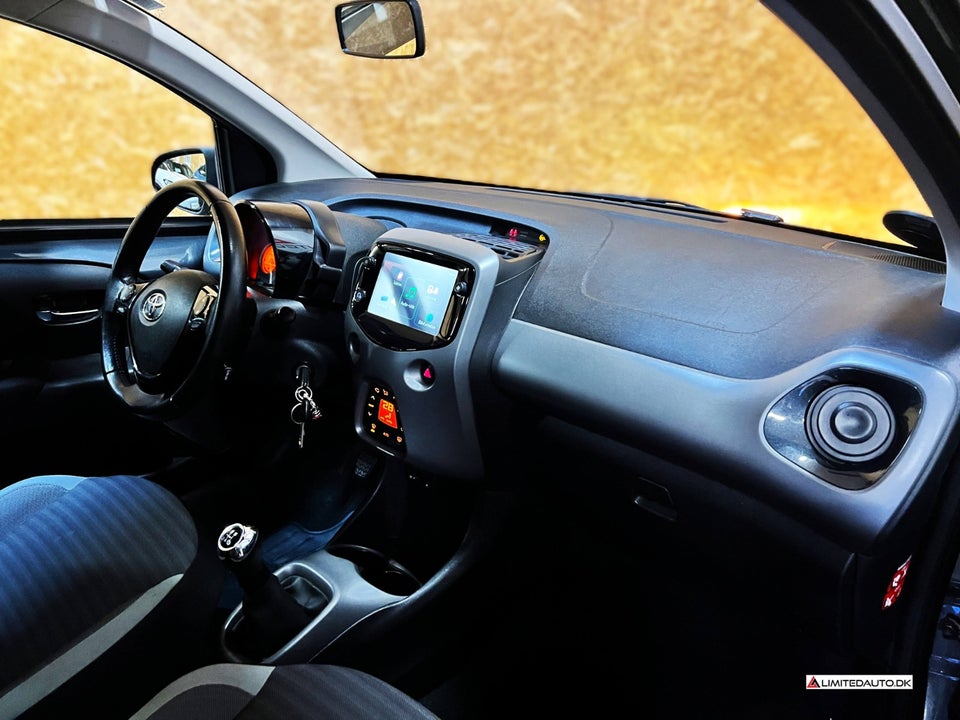 Toyota Aygo 1,0 VVT-i x-pression 5d