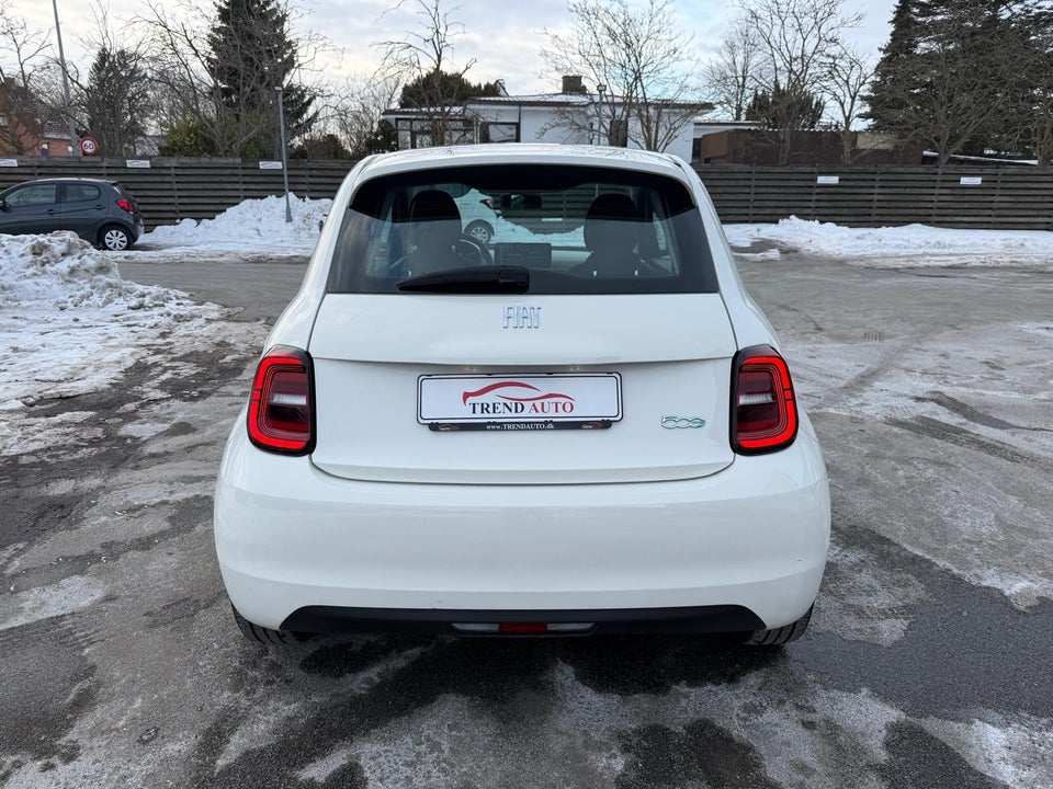 Fiat 500e 42 Icon 3d