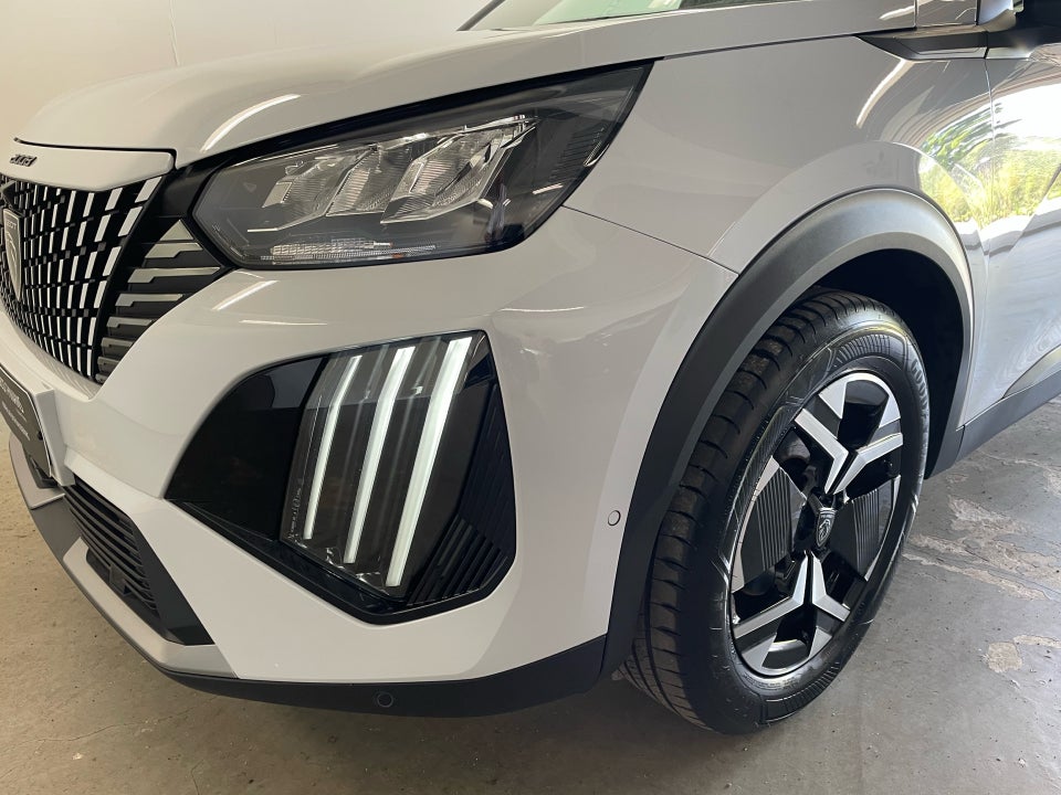 Peugeot 2008 1,2 PureTech 130 Allure EAT8 5d