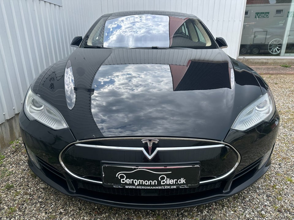 Tesla Model S 90D 5d