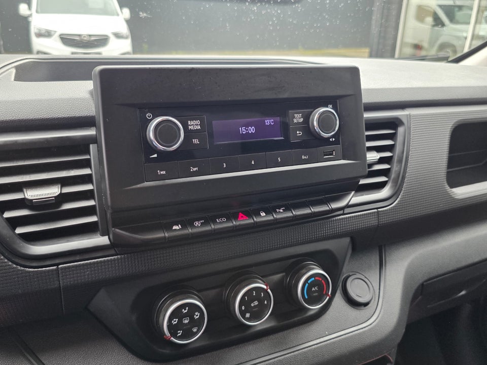 Renault Trafic 2,0 dCi 130 L2H1 Tekno