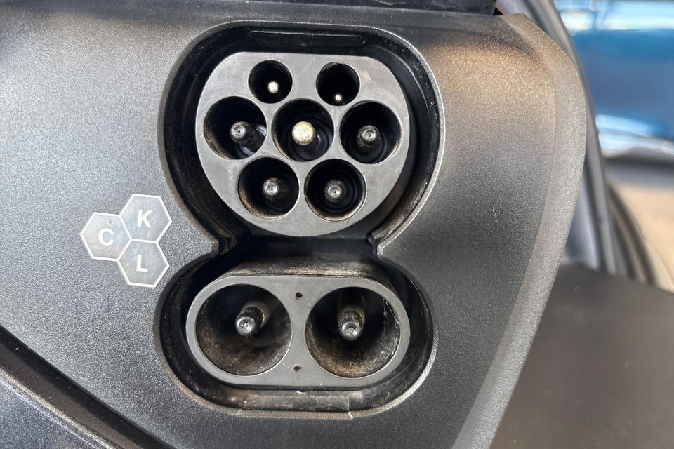 Tesla Model 3 Long Range AWD 4d