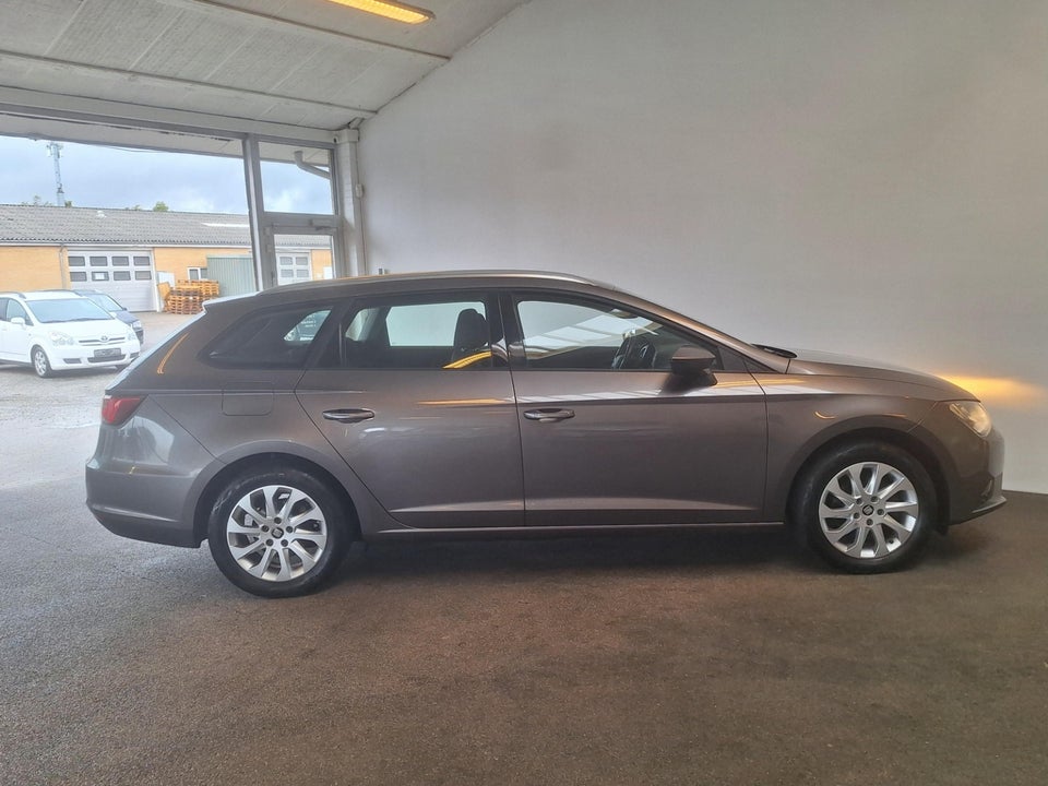 Seat Leon 1,6 TDi 105 Style ST 5d