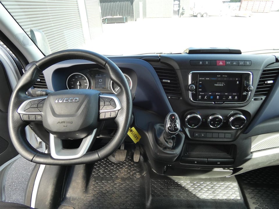 Iveco Daily 2,3 35S16 Alukasse m/lift AG8 2d