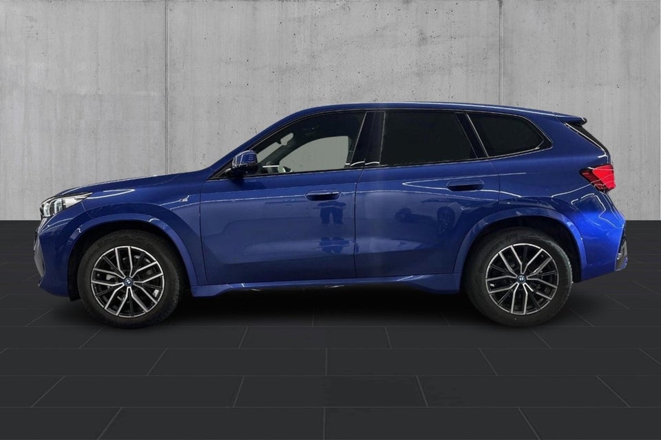 BMW iX1 eDrive20 Fully Charged M-Sport 5d