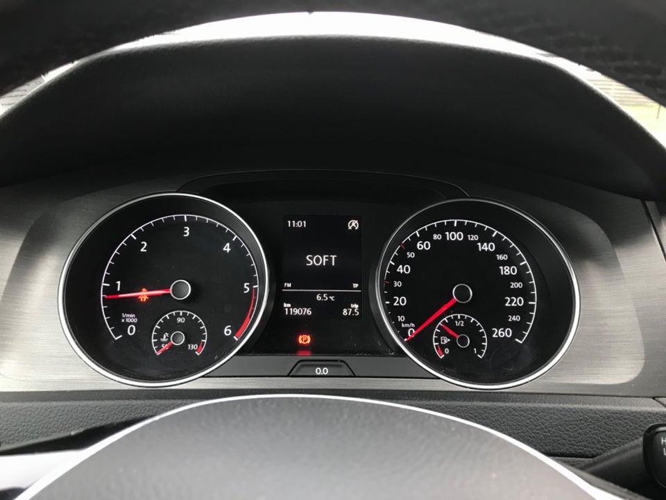 VW Golf VII 1,6 TDi 105 Comfortline BMT 5d