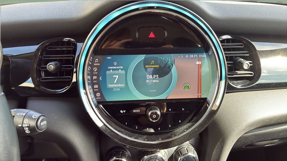 MINI Cooper SE Essential 3d