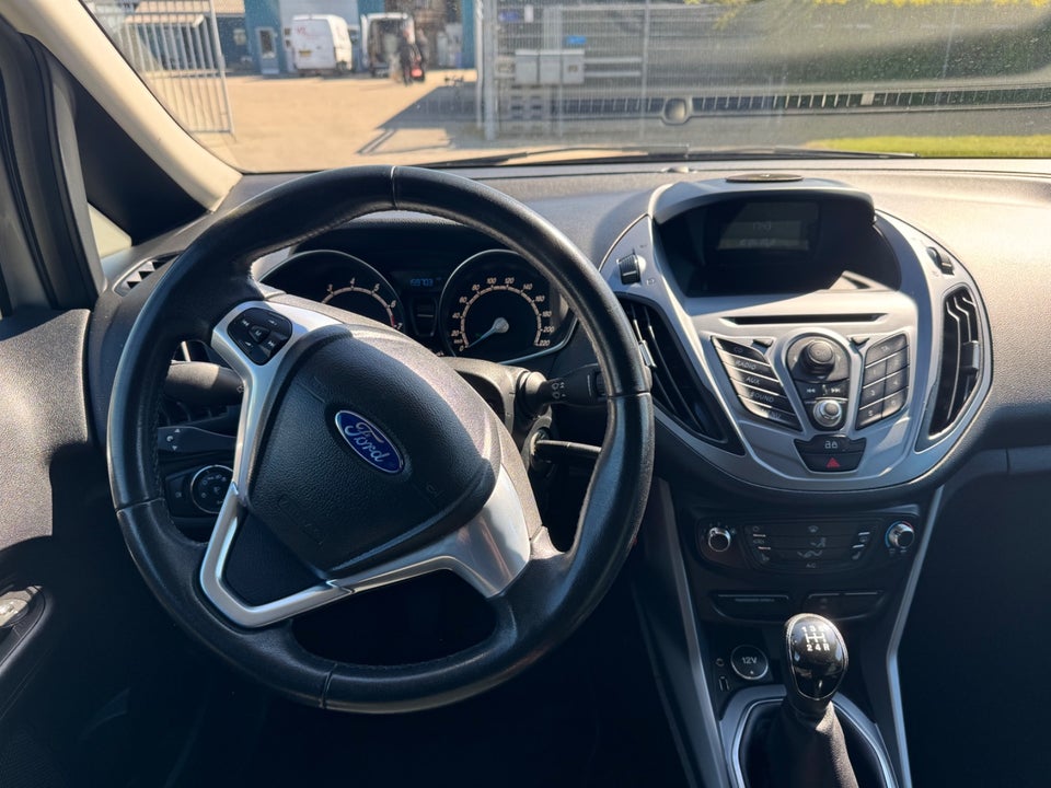 Ford B-MAX 1,0 SCTi 100 Titanium 5d