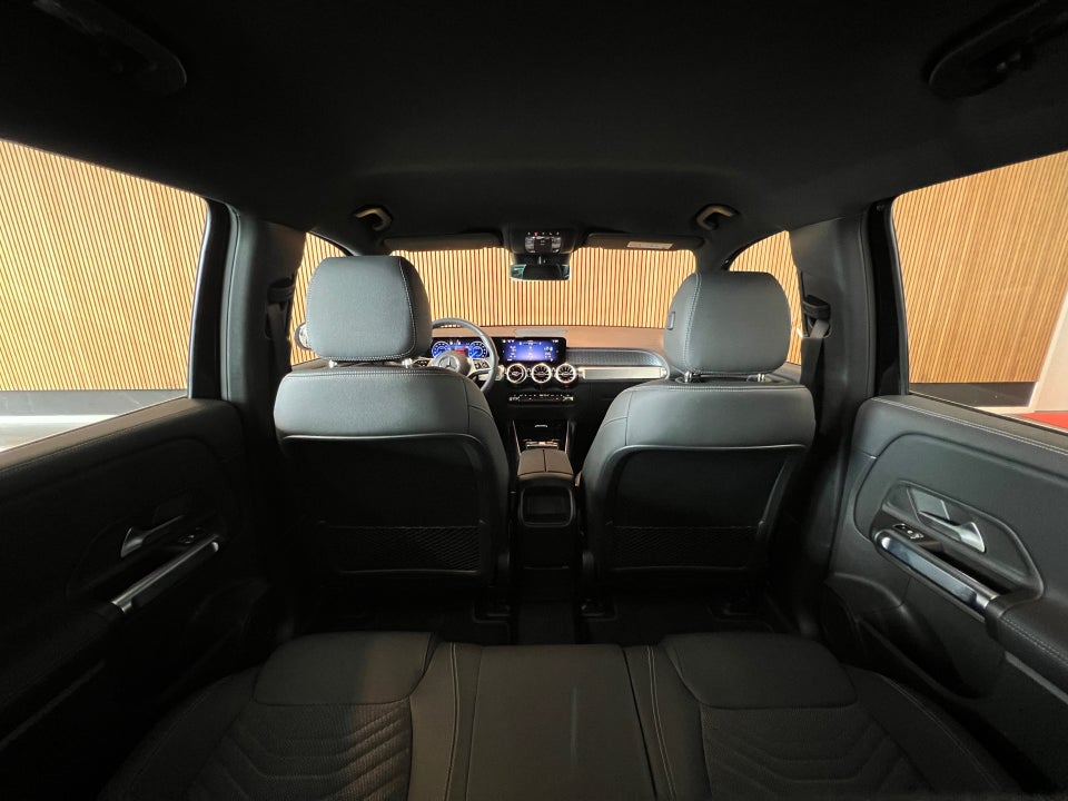 Mercedes EQB250+ Progressive 5d