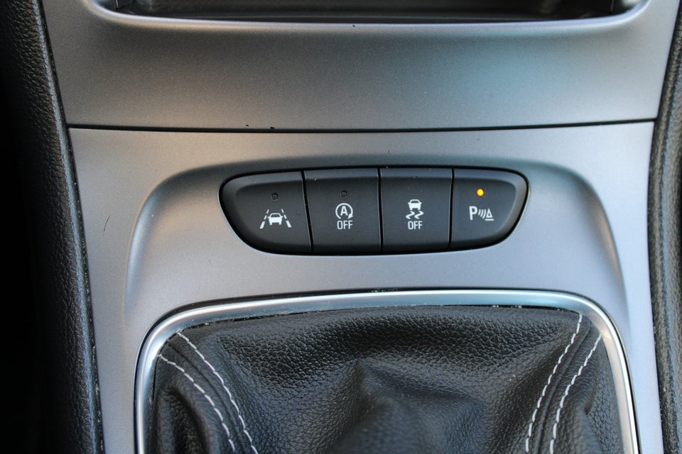 Opel Astra 1,4 T 150 Excite 5d