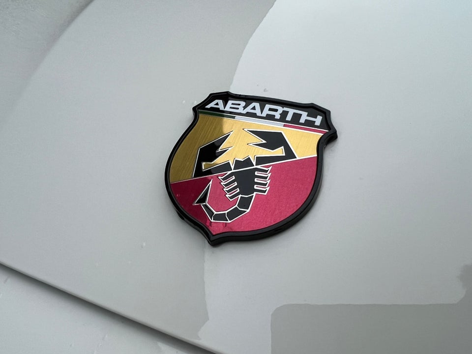 Abarth 500e 3d