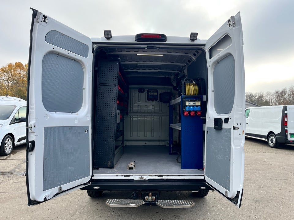 Peugeot Boxer 435 2,2 BlueHDi 165 L2H2 Ultimate