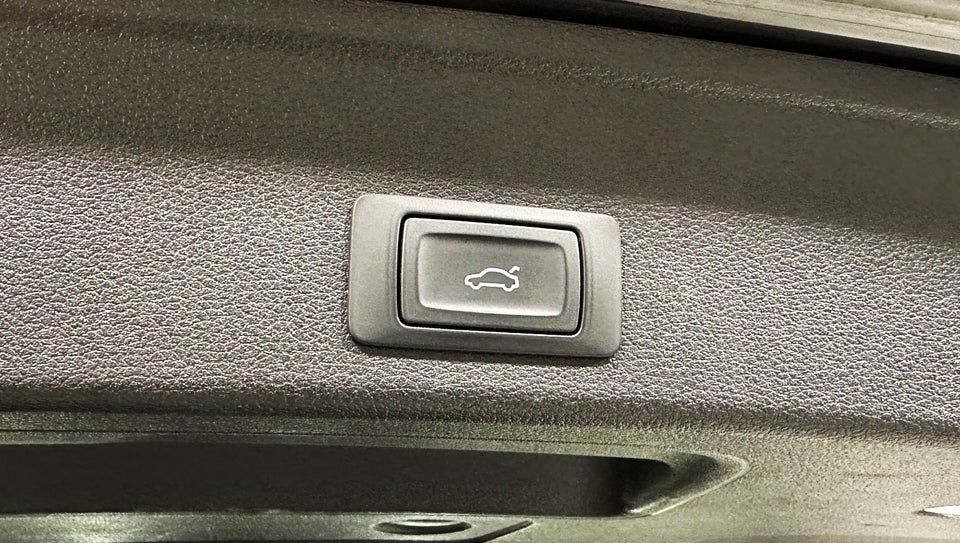 Audi A4 2,0 TDi 150 Sport Avant S-tr. 5d