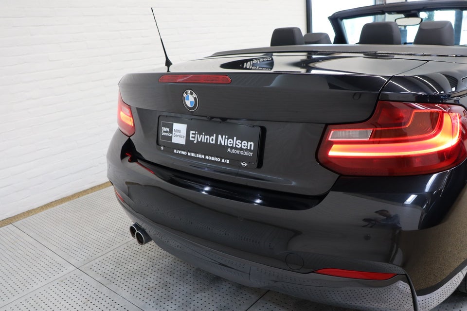 BMW 220d 2,0 Cabriolet aut. 2d