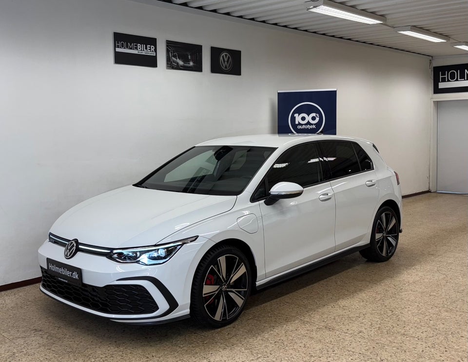 VW Golf VIII 1,4 GTE DSG 5d