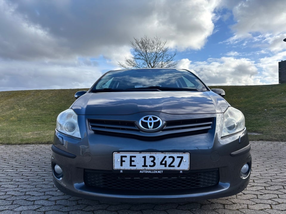 Toyota Auris 1,4 D-4D T2 5d